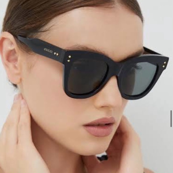 NEW GUCCI CAT EYE SUNGLASSES - Picture 1 of 6